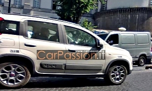 Fiat Panda 4x4 Spotted in Italy