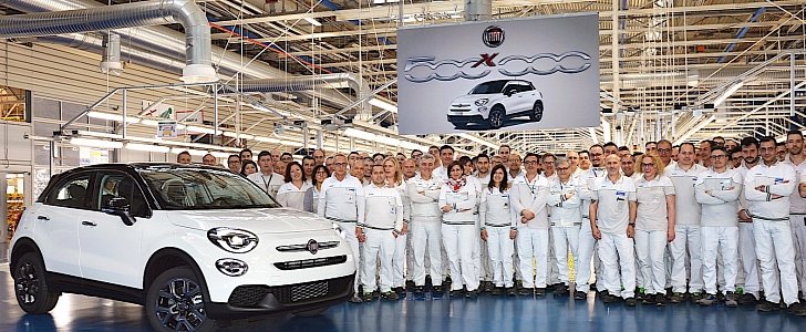 500,000th Fiat 500X rolls off the assembly line