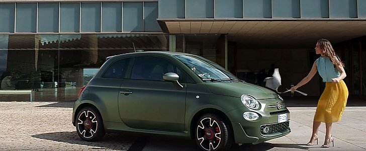 Fiat 500S commercial