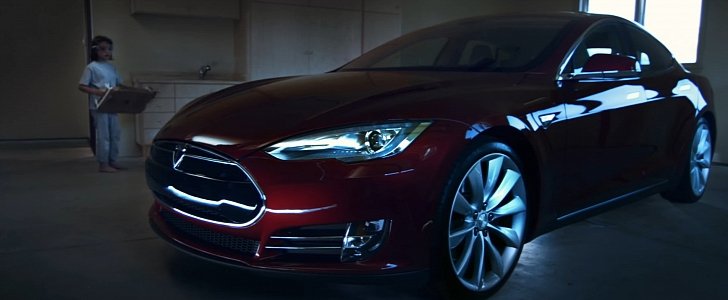 A fan-made Tesla commercial uploaded in 2014