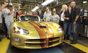 Final Factory Customized Viper Is Bronzed Gold