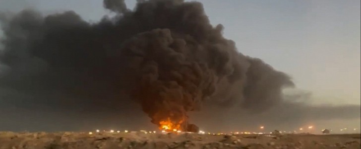 Fire at Jeddah oil storage facility in Saudi Arabia