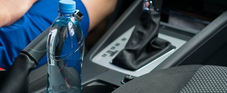 Firefighters Issue Warning Against Leaving Your Water Bottle Inside a Hot  Car - autoevolution
