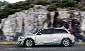 First 250 Volvo C30 Electric Cars To Be Delivered in H2 2011