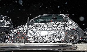 First Abarth 500 Spyshots Reveal Facelifted Italian Rocket