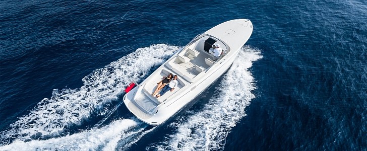 Vita Yachts Lion electric powerboat