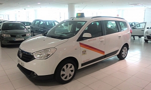 First Dacia Lodgy Taxi Spotted in Spain