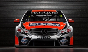 First-Ever Mercedes V8 Supercars Unveiled, an E63 AMG <span>· Video</span>