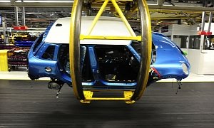 First MINI 5-door Hatch Rolls Off the Production Line in Oxford