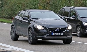 First Pictures of the Volvo XC40 Test Mule, Future Q3, X1 and GLA Competitor