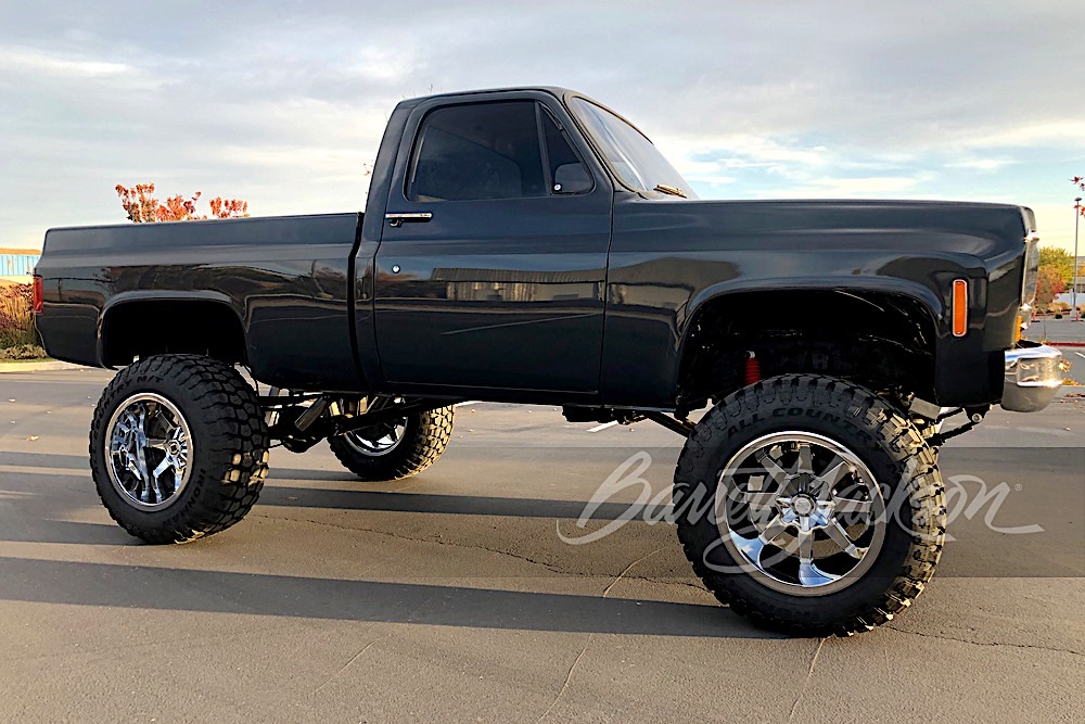 First-Year Chevrolet K10 Square-Body on 6-Inch Lift Is the C/K Treat of