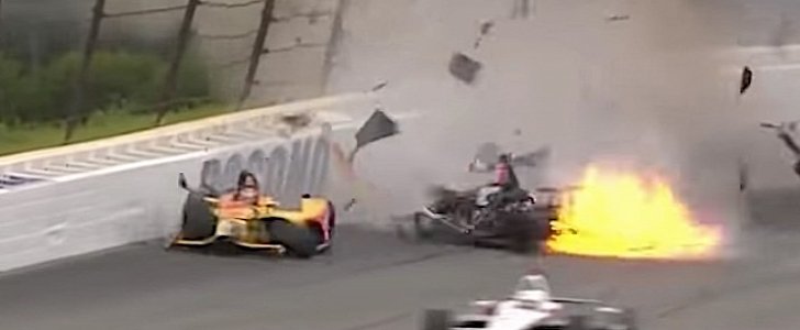 Major crash during the ABC Supply 500 IndyCar race