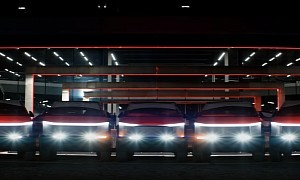 Five Tesla Cybertrucks Light Up in Sync As They Put On Quite a Show