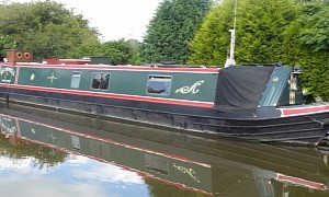 Floating House SS Irwell Makes a Strong Case for Downsizing as Cost of Living Spikes