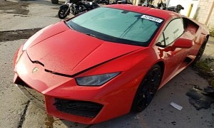 Flooded Lamborghini Huracan Waiting for Gullible New Owner in Detroit