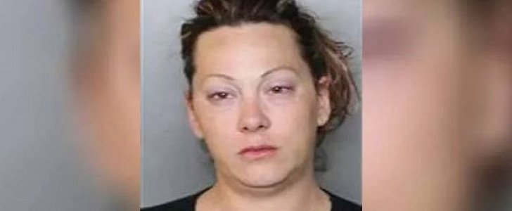 Florida mom leaves 5 kids in locked car to go to local bar