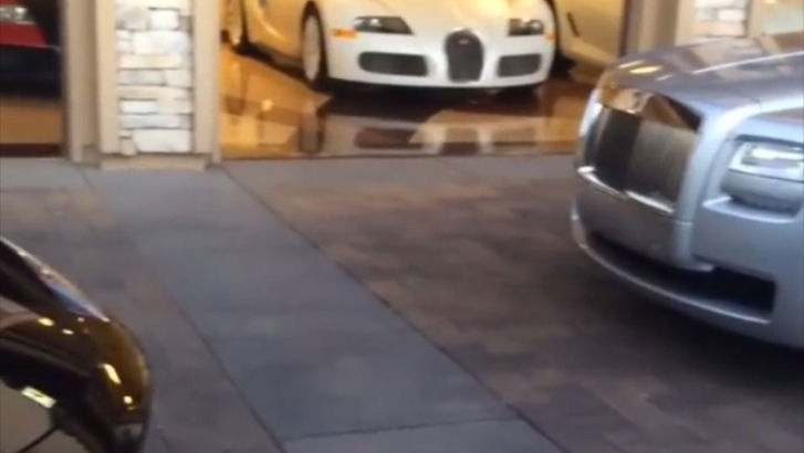 Floyd Mayweather Films His Million-Dollars Car Collection