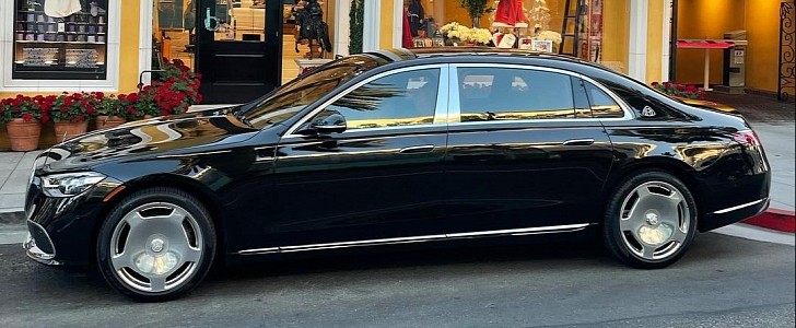 Black Mercedes-Maybach S580 with Caramel interior for Floyd Mayweather by champion_motoring on Instagram 
