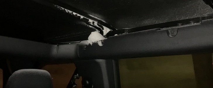 Ford Bronco soft top snow intrusion during blizzard