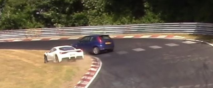 Ford Fiesta driver almost causes Ferrari 458 Speciale crash on Nurburgring