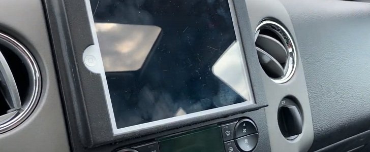 iPad dash kit for the Ford F-150