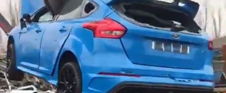 Ford Focus RS Getting Crushed at Junk Yard