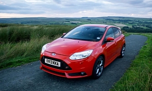 Ford Focus ST, Electric Recalled Over Headlight Issue
