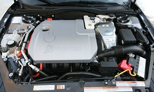 Ford Fusion Hybrid Gets Bespoke Eco Engine Cover
