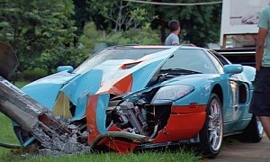 Ford GT Heritage Edition, 1 of 383, Crashes Hard in Brazil