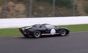 Ford GT40 Hits the Track, Delivers V8 Symphony