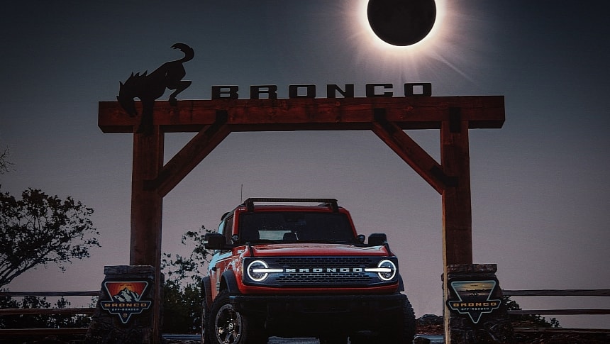 Ford Bronco Raptor Blackout Package