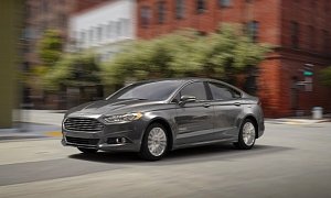 Ford Is Cutting Prices For Its Fusion Hybrids by $900