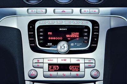 Radios to change in cars from 2015