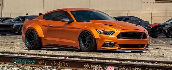 Ford Mustang "Orange Coyote"
