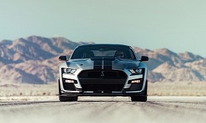 Ford Mustang Outsells the Dodge Challenger in Q1 2022