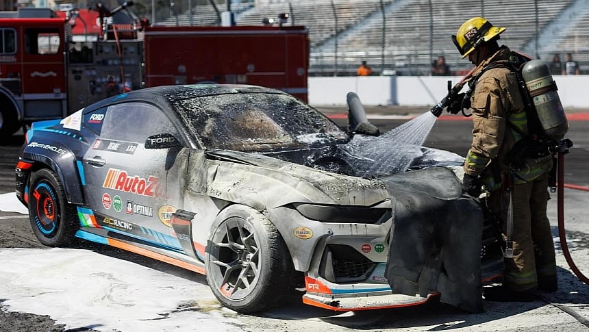 Ford Mustang RTR Drift Car Catches on Fire in Long Beach