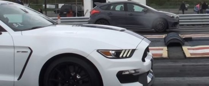 Ford Mustang Shelby GT350 vs Focus RS 1/4-Mile Drag Race