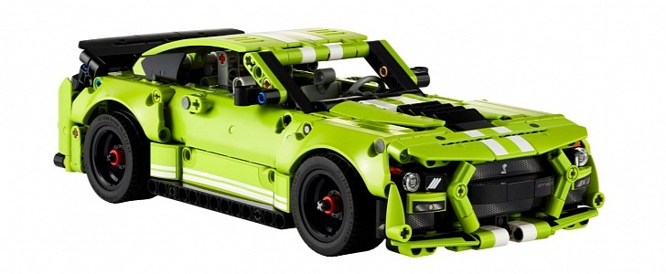 Ford Mustang Shelby GT500 by LEGO Technic