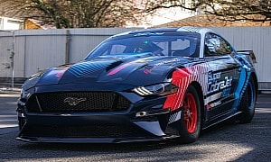 Ford Mustang Super Cobra Jet 1800 Makes Record Quarter-Mile Pass in Just 7.759 Seconds