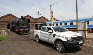 Ford Ranger Tows 160-tonne Locomotive