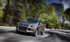 Ford Recalls Half a Million Fusion and Escape Models on Roll Away Issues