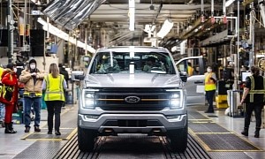 Ford Temporarily Stops the Production of Several Cars Because It Has No Other Option