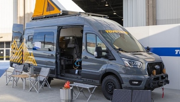 Ford Transit Digital Nomad camper