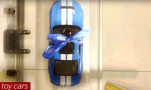 Ford Turns Car Factory Into Toy Assembly Line For Santa And Charity