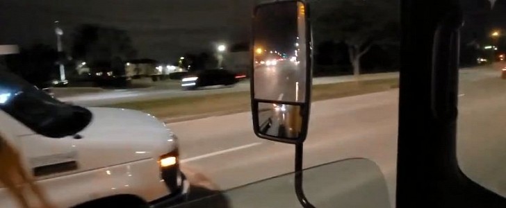 Ford vs. Isuzu "Moving Truck" Drag Race