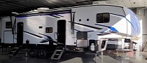 Forest River Arctic Wolf Fifth Wheel Is a Fully Loaded RV, Comes With an Outside Kitchen