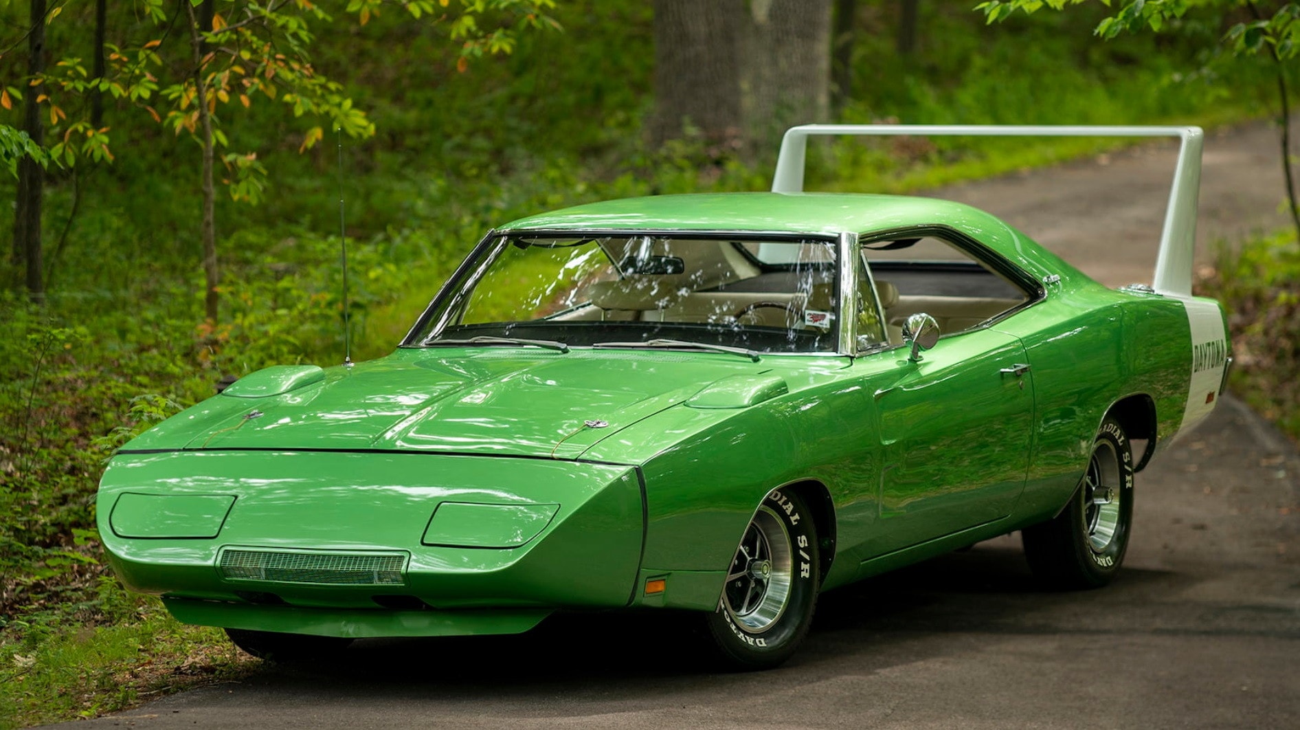 Forget About the New Dodge Charger Daytona and Swipe Right on This Old  Timer Instead - autoevolution