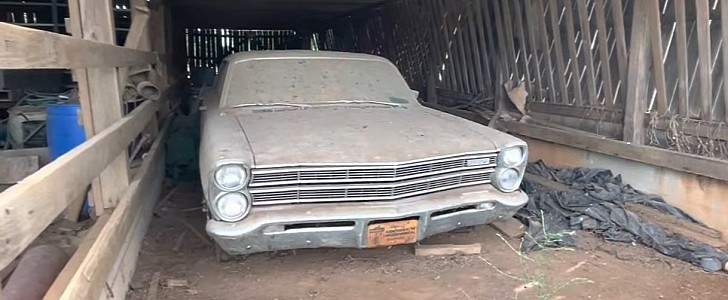 1967 Ford LTD barn find