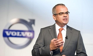 Former Volvo Boss Makes Gloomy Forecast on Electric Cars