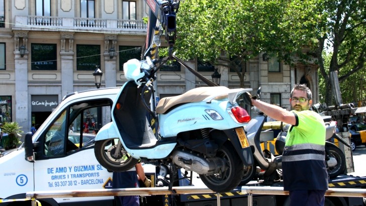 France Plans to Double Parking Fines for Bikes (pic from Spain, actually)